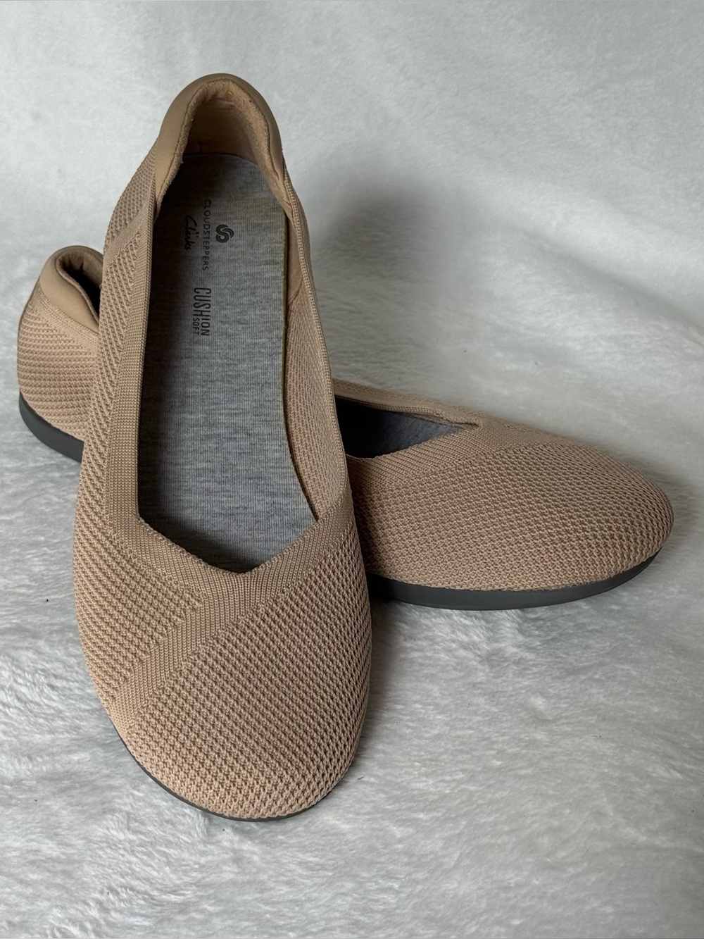Clarks Cloud Stepper Ballet Flats Beige Women’s 8.5